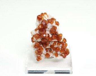 Spessartine Garnets on Feldspar mineral specimen from Tongbei, China - 36mm x 22mm x 14mm (F96614) structure minerals