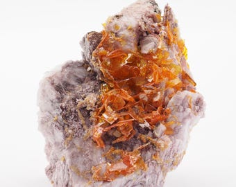 オレンジ色のウルフェナイト結晶（母岩）：アリゾナ州ローリー鉱山（69