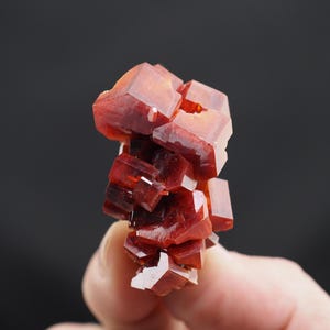 Vanadinite crystal from Mibladen, Morocco crystal geology mineral specimen structure minerals (F50301-5)
