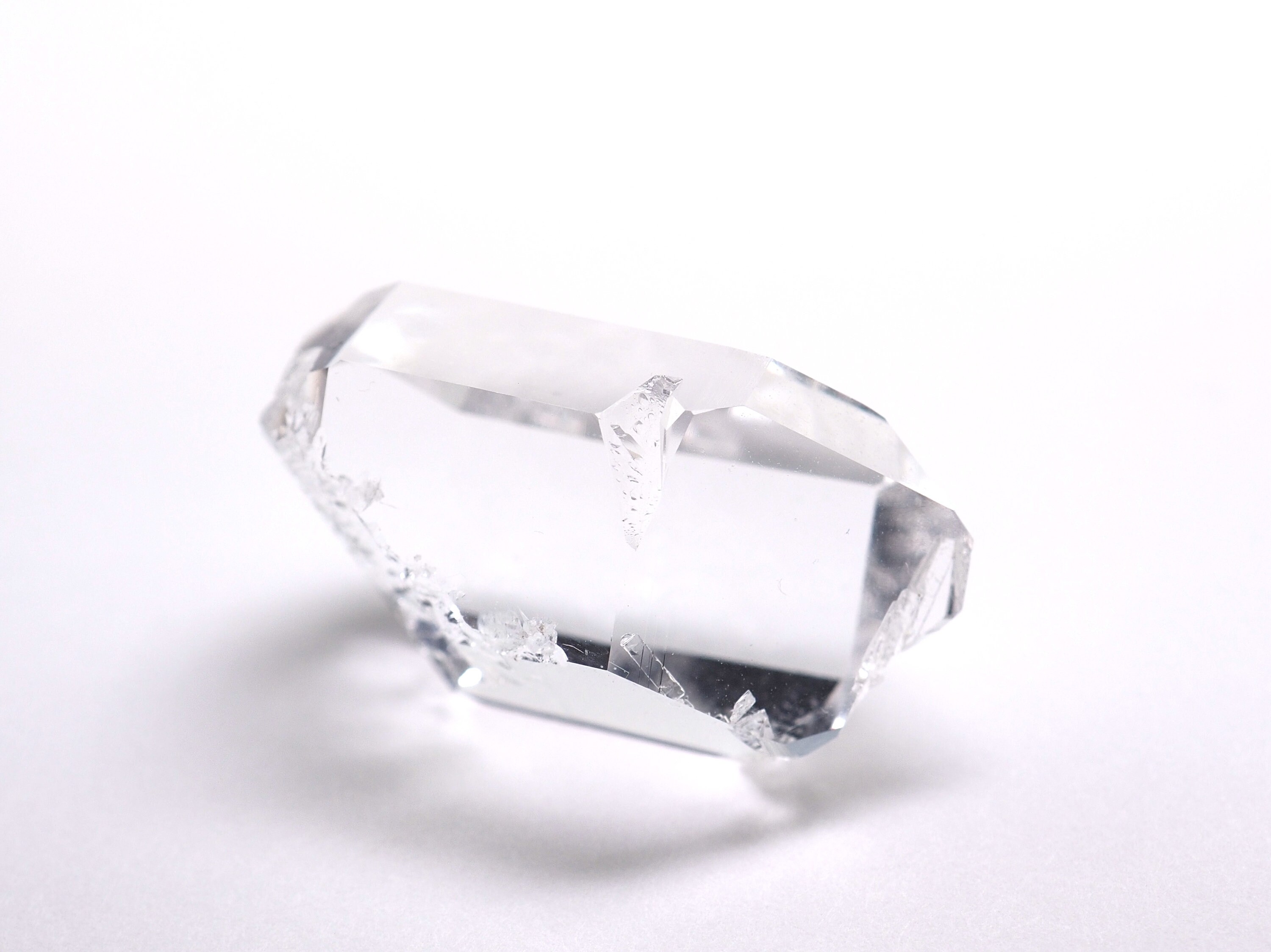 イタリア・カラーラ産クォーツクリスタル「ダイヤモンドクォーツ