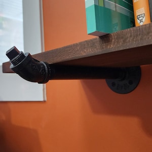 Industrial Decor Industrial Pipe Shelves industrial Pipe shelf brackets