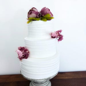 Artificial Wedding Cake Display Alternative for Photos Wedding Prop White Design Floral Stand Rustic Accent Wedding Piece Photo Backdrop