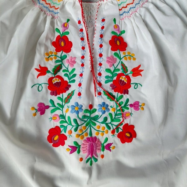 Traditional Hungarian cotton blouse with hand embroidery matyó flowers colorful new fast fedex shipping B3