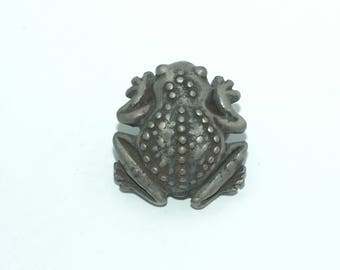 Pewter Frog Button. 1" (25mm)