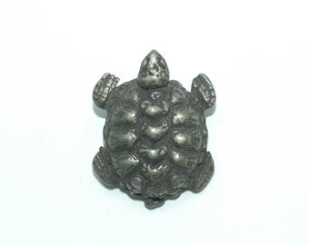 Turtle Button. Pewter button. Size 1"