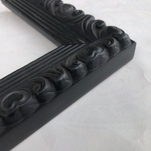 2" Ornate Satin Black Picture Frame, Carved Gothic Frame, A5 A4 A3 A1 5x7 8x8 8x10 8.5x11 9x12 10x10 12x12 11x14 16x20 18x24 24x30 Bild 4