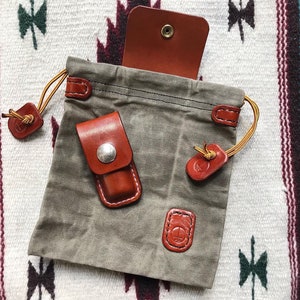 Forage Pouch - Gathering Bag - Foraging Bag - Leather and Waxed Canvas - customizable