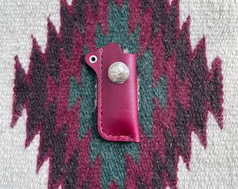 Brelok skórzany LIGHTER z etui z niklu Buffalo do użytku z zapalniczką BIC - brelok z etui na zapalniczkę wykonany ręcznie - możliwość personalizacji