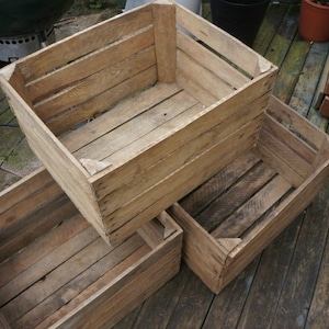Vintage Wooden Apple Crate, Rustic Wood Box, Wedding Decor, Farmhouse Log Storage, Cottage Living, Photo Prop