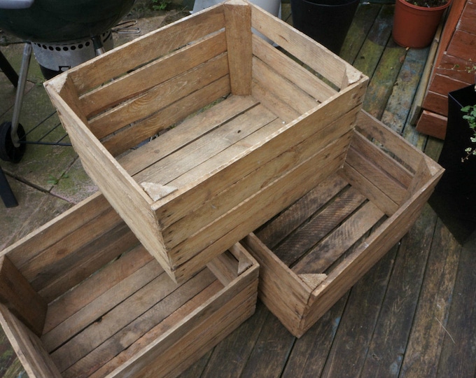 Vintage Wooden Apple Crate, Rustic Wood Box, Wedding Decor, Farmhouse Log Storage, Cottage Living, Photo Prop