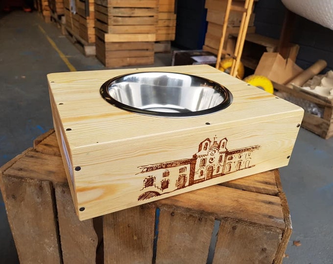 Reclaimed wooden wine box PET FEEDER BOWL / Station for dogs & cats Standard Pet Bowl – (3 bottle size box)