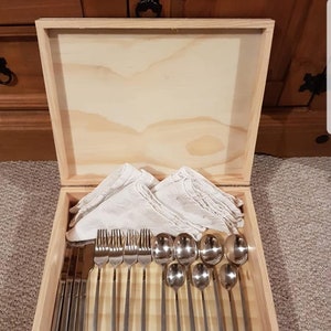 CLOS DES LUNES - Traditionelle Französische Weinkiste aus Holz / Kiste / Aufbewahrungseinheit (3 Flaschengröße) - Ideale Besteckbox, Bastelbox, Nähkästchen