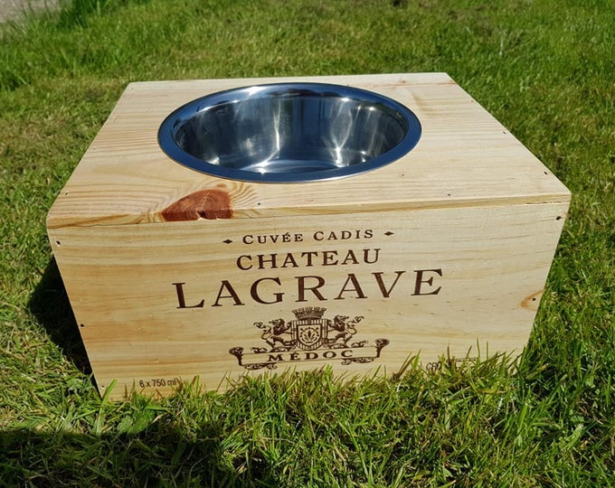 Reclaimed wooden wine box PET FEEDER BOWL / Station for dogs & cats - Medium