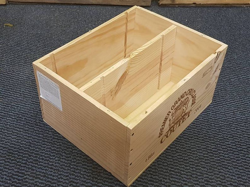 Wooden Newspaper Rack At Best Price In New Delhi By Space Craft Office - Foto 11