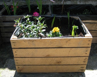 1 x PLANTER Vintage Rustic European Wooden Apple Crates,Wooden Garden Trough Planter Veg Bed Flower Plant Pots