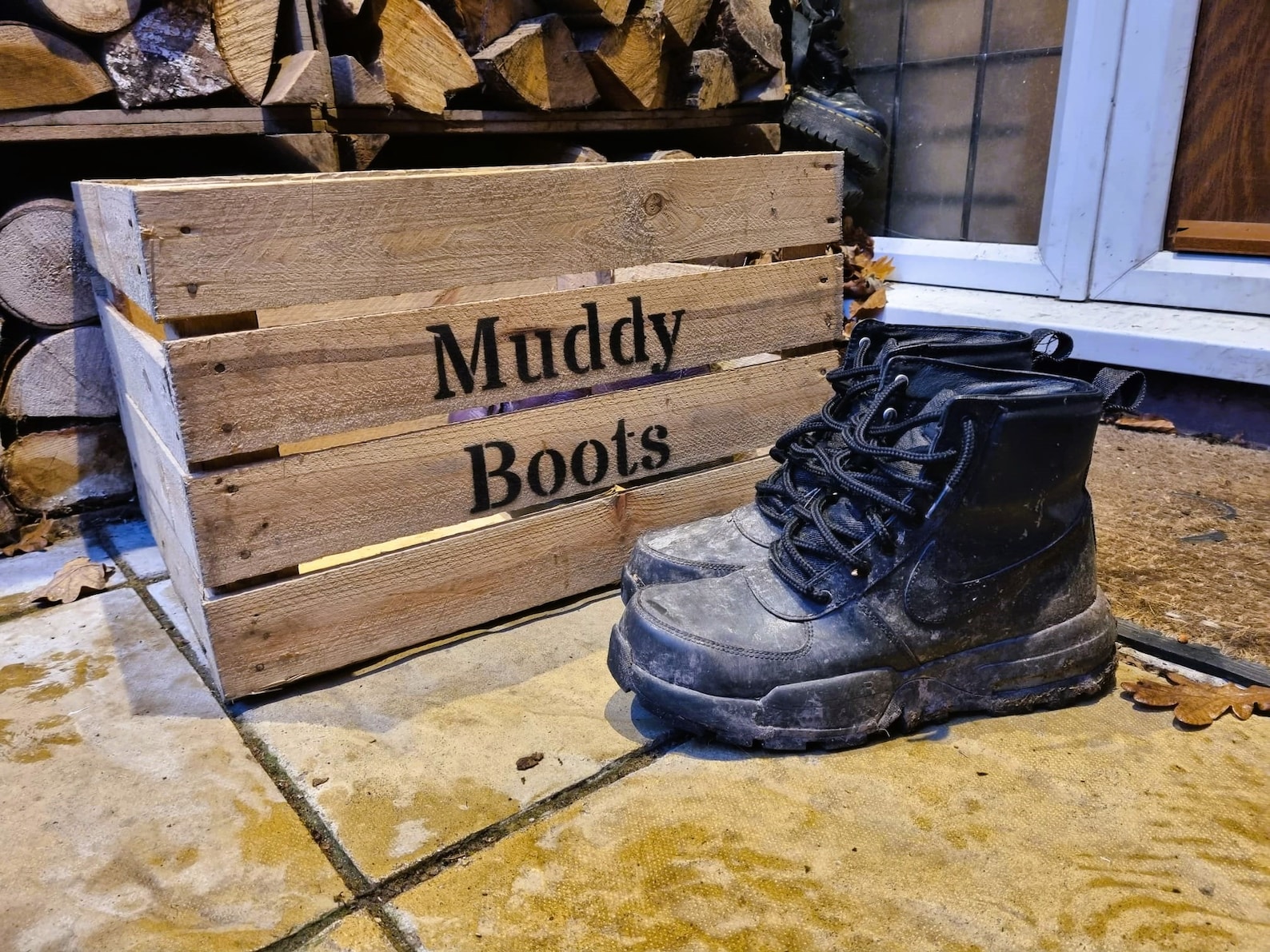 Muddy Boot Rack Wellie Boot Rack & Shoe Rack - Rustic Wooden Storage Box - Custom Muddy ...