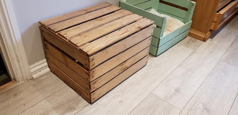 square toy box with lid