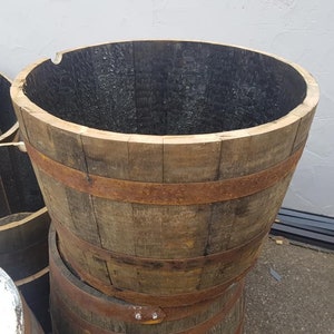 45cm großer WHISKEY OAK BARREL Pflanztopf - halb geschnittene Holzfassfässer, ideal für den Garten