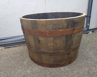 Pot de fleurs tonneau en chêne WHISKY - demi-tonneaux en bois idéaux pour le jardin