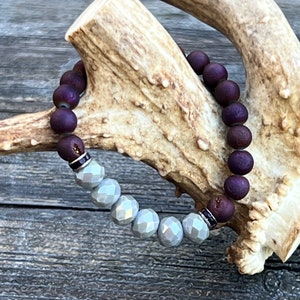 Galaxy Achat Perlen Armband mit Grauem Glas und Dunkelroten Rondellen