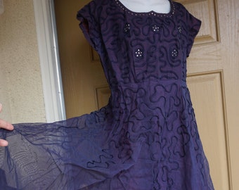 Vintage 1950s Large XL Purple dress 1950s skirt sheer embroidered mid century side  metal zipper