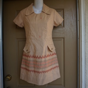 Vintage 1960s mini dress embroidered size medium