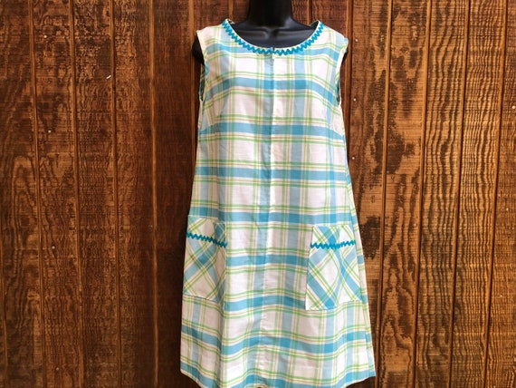 Vintage plaid short mod dress with front 3/4 zipp… - image 3