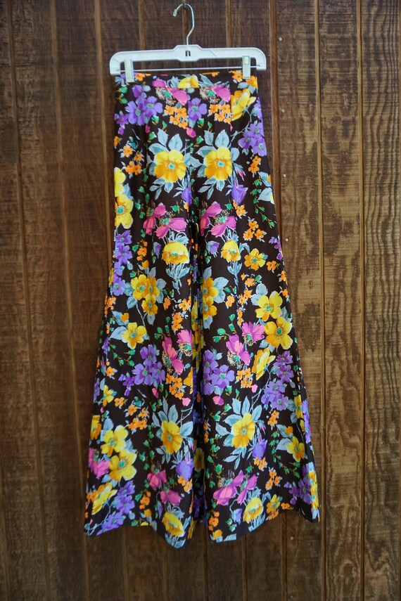 True Vintage polyester floral 70s bell bottom pan… - image 4