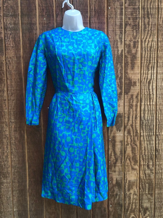 1950s simple floral shift dress mid century with b