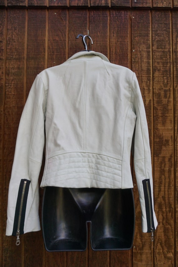 Wilsons white leather jacket womens size medium - image 7