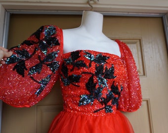 Gorgeous Vintage red and black beaded gown maxi prom dress formal event party puffy sleeves