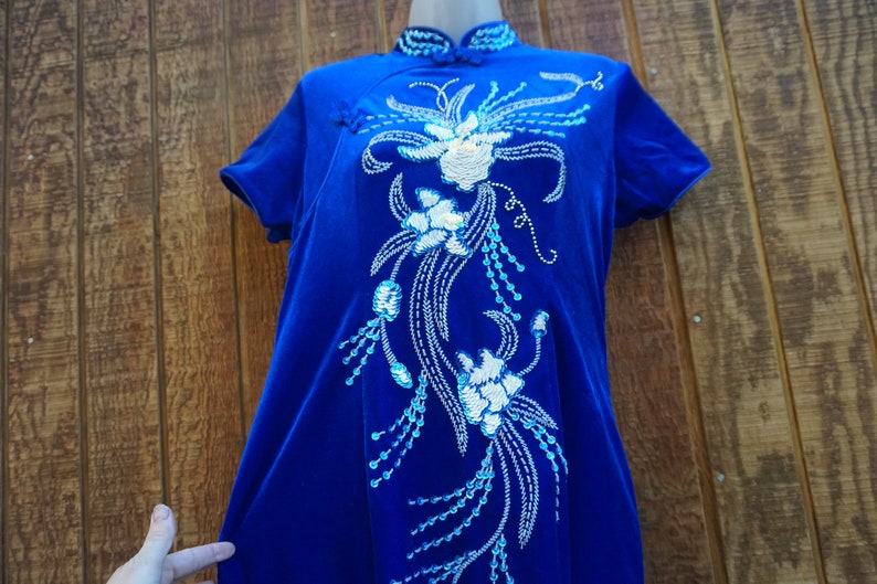 XL Asian inspired dress size XL extra large blue velvet cheongsam dress with white sequins image 8