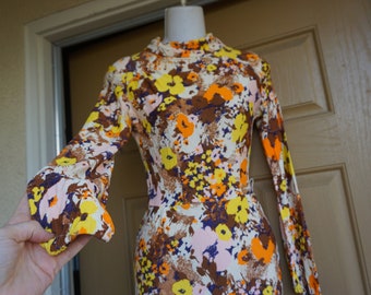 Short Vintage 1960s floral mod dress 60s stretchy small long sleeves back metal zipper