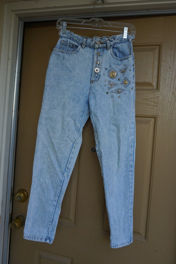 DISTRESSED Vintage high waisted size 5 but fits m… - image 7