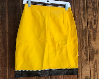 DAMAGED - POSITANO yellow LEATHER Vintage mini skirt with slit in the back size 8 medium high waisted