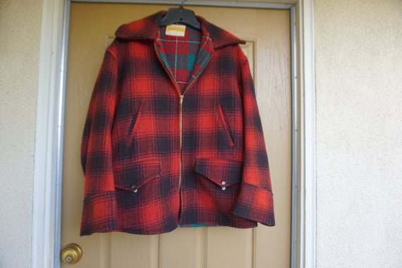 Heavy jacket coat mens size 40  red and black pla… - image 1