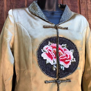 Black and gold jacket frog closures embroidered flower size medium