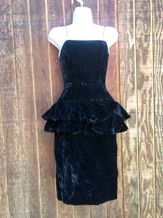 Vintage After Five black velvet peplum dress labe… - image 4