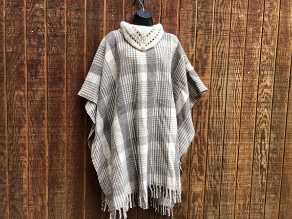 Vintage wool blanket poncho / cape / shawl jacket… - image 2