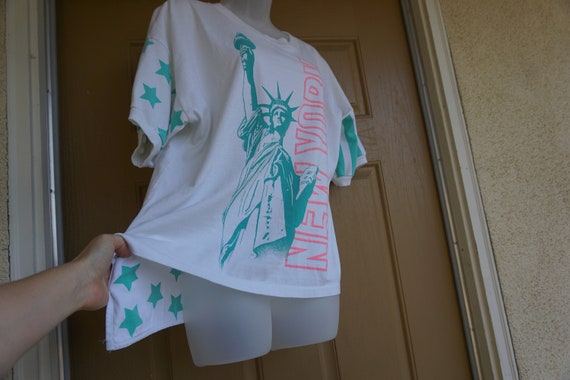 NEY YORK Vintage 90s 1990s Tshirt / T shirt "one