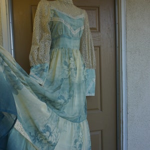 Gunne sax size 13 large ombre prairie lace maxi dress