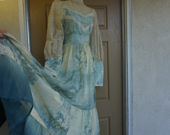 Gunne sax size 13 large ombre prairie lace maxi dress