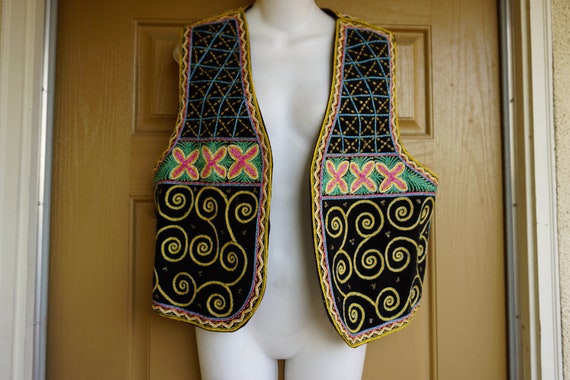 Vintage size Large vest shirt with gold metallic c
