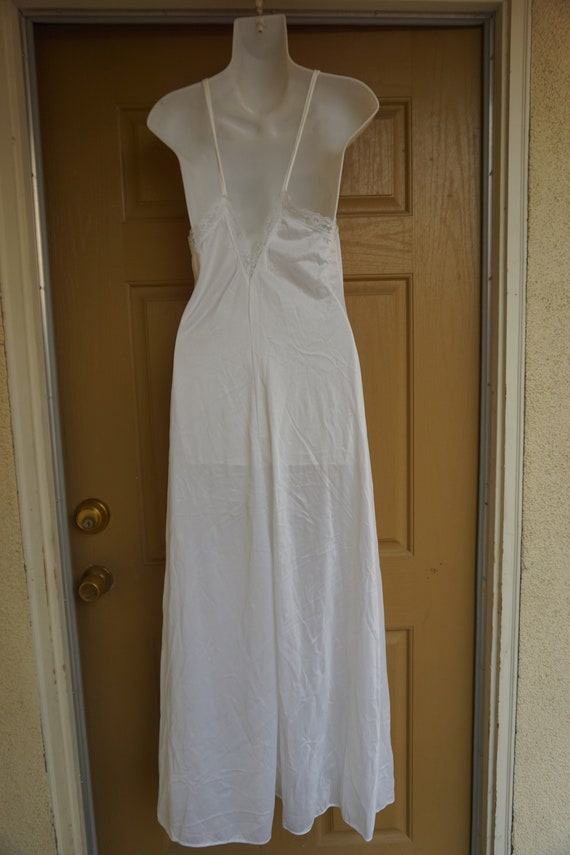 Vintage white maxi nightgown M Medium romantic la… - image 8