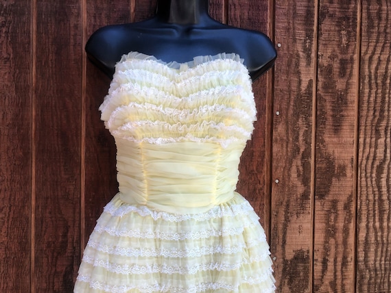 strapless open back dress Ad 3216