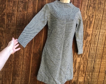 Vintage 1960s size 15 XL Extra Large Wool dress striped loose fit
