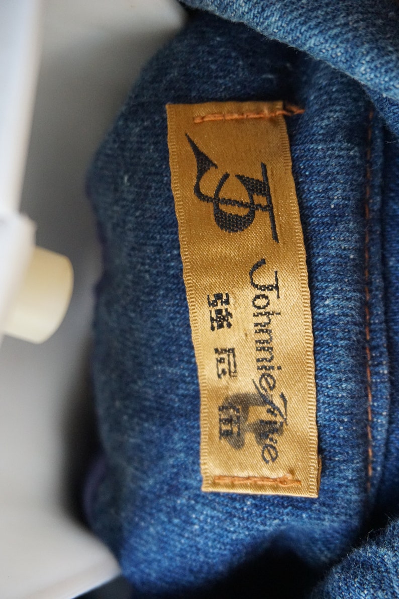 Vintage 80s 90s cropped blue denim jean jacket size medium by Johnnie Five women/'s shoulder pads zipper back