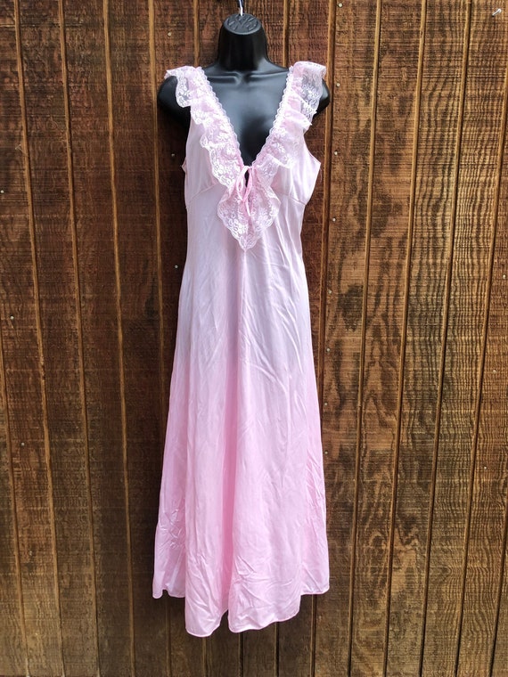 Jill Andrea Long nightgown Size Large nylon pink