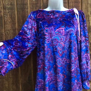 Medium nightgown Paisley floral Vintage size medium long warm nightgown blue boat neckline made in USA by Contemorary Collection