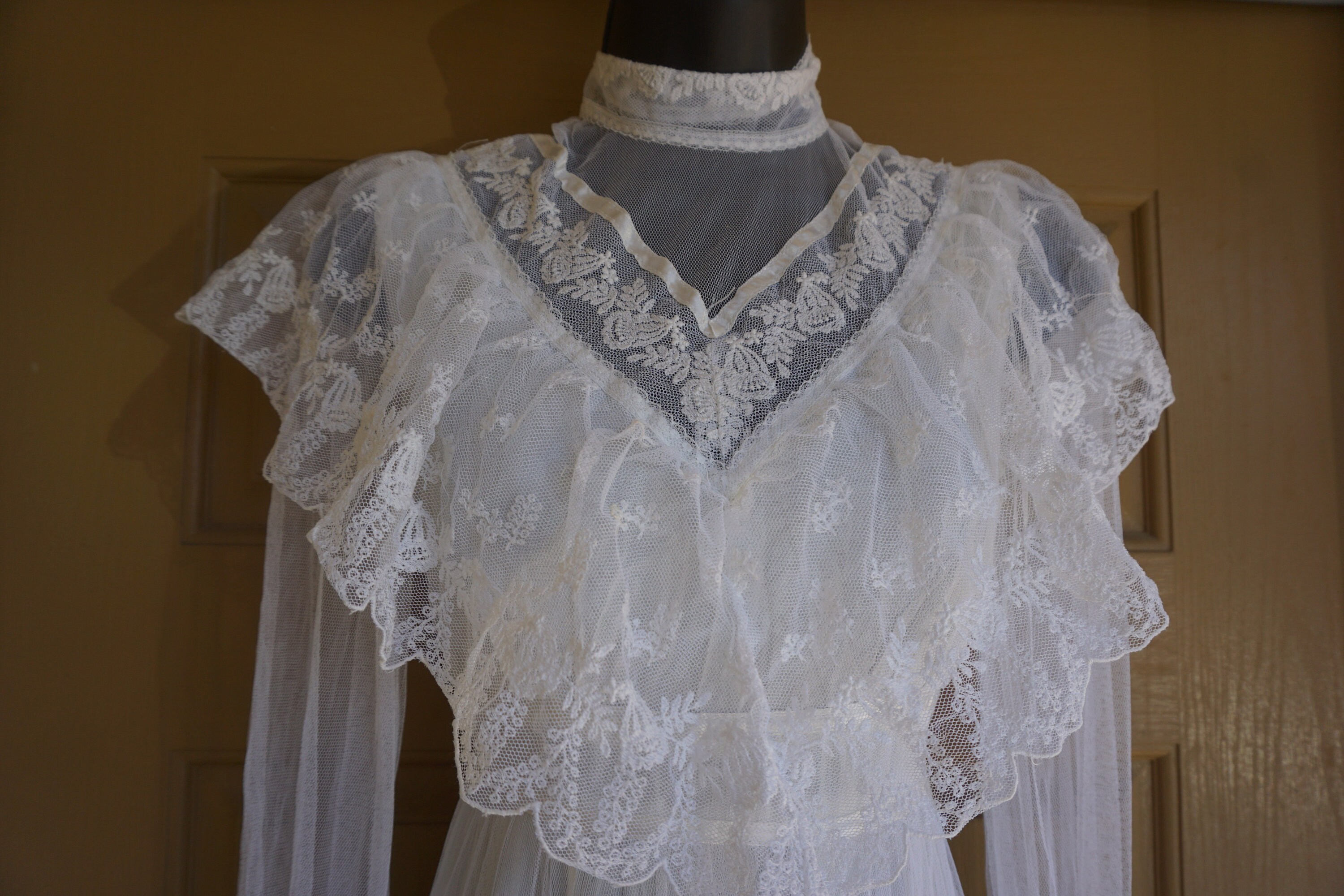 Gunne Sax Bridal Wedding Gown Size 7 Small White Prairie Dress Lace ...